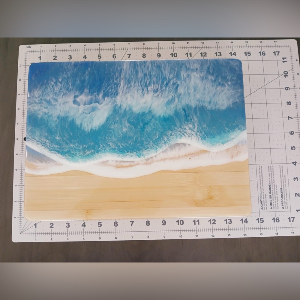 Resin wave Cutting Board - Picture 5 of 6
